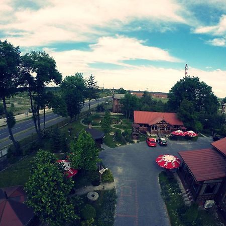 Noclegi Przy Restauracji KlemensSzczebrzeszyn エクステリア 写真