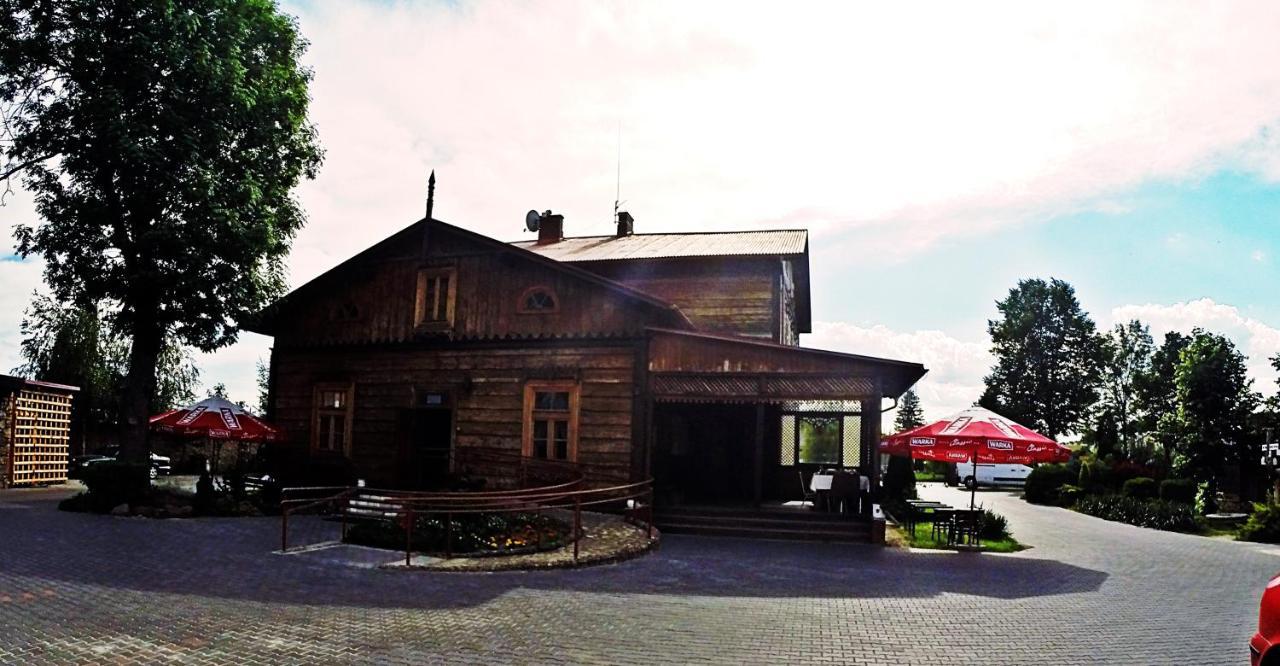 Noclegi Przy Restauracji KlemensSzczebrzeszyn エクステリア 写真
